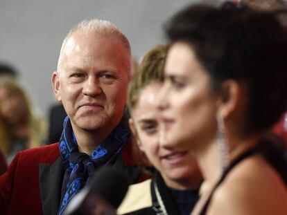 Ryan Murphy, y Pen&eacute;lope Cruz en la presentaci&oacute;n de &#039;El asesinato de Versace: American Crime Story&#039;.