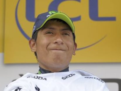 Nairo Quinta, en el podio con el maillot blanco.