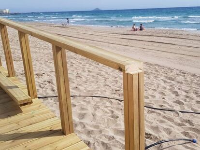Accesos reparados a las playas de La Manga y Cabo de Palos, que resultaron afectadas por la DANA.