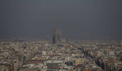 Barcelona el gener del 2020, en ple episodi de contaminació.