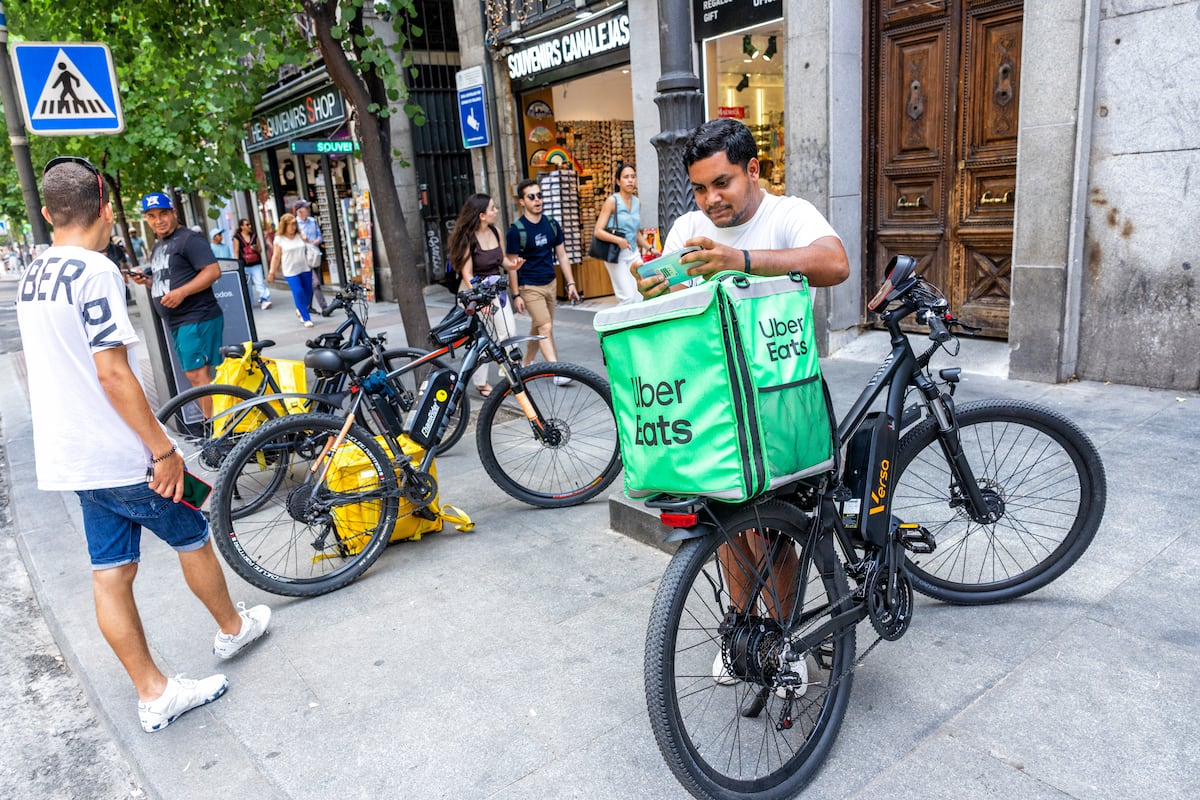 Díaz amenaza con denunciar a Uber Eats por la vía penal si mantiene a los falsos autónomos: “No nos van a tomar el pelo”