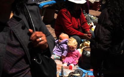 Uno de los puestos del Baratillo, el mercadillo de pulgas más grande y pintoresco de Cuzco.
