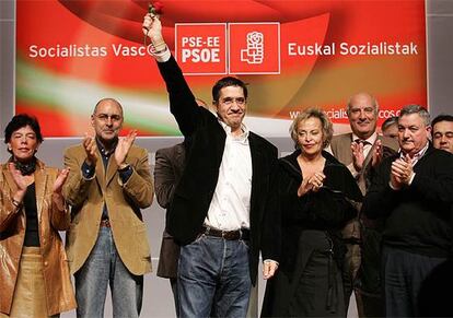 El líder del PSE, Patxi López, durante el acto de los socialistas vascos celebrado ayer en Bilbao.