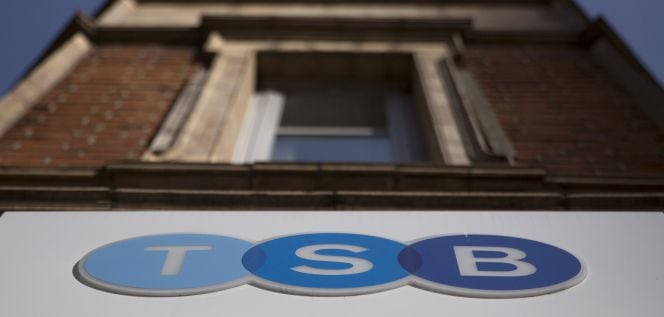 El Sabadell cambia al consejero delegado de TSB en plena opa del BBVA