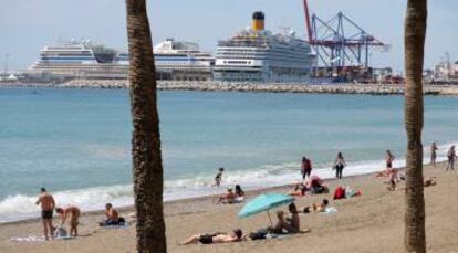 La playa de Málaga, el domingo 28 de abril.