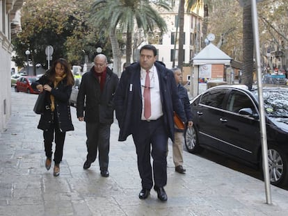 El empresario Gerardo Díaz Ferrán llega este miércoles a la Audiencia Provincial de Baleares.