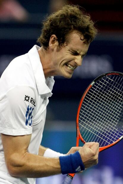 Andy Murray, durante el partido ante Roger Federer en la final del Masters de Shanghái.