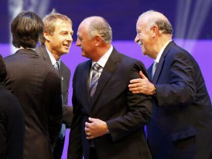 Os treinadores Klinnsman, Scolari e Del Bosque.