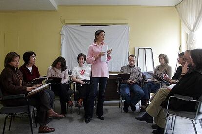 Marta García-Sancho, en el taller de resiliencia que imparte en el hospital La Paz.