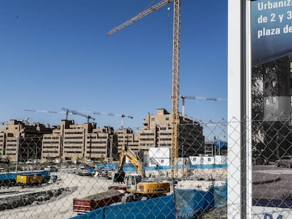 Obras de edificación en el nuevo barrio de El Cañaveral, en Madrid.