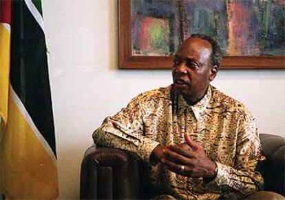 El primer ministro de Mozambique, Pascoal Mocumbi.