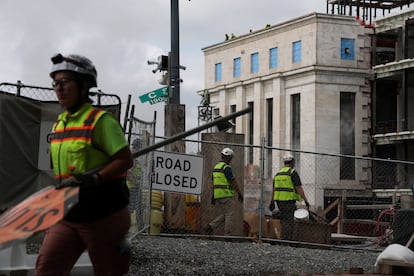 Obras en la sede de la Reserva Federal en Washington, este lunes 14 de julio. 