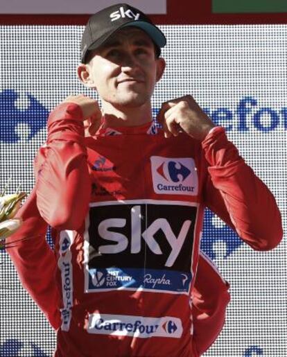 Kwiatkowski, con el maillot rojo.