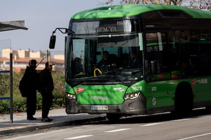 Un autobús interurbano en Madrid.