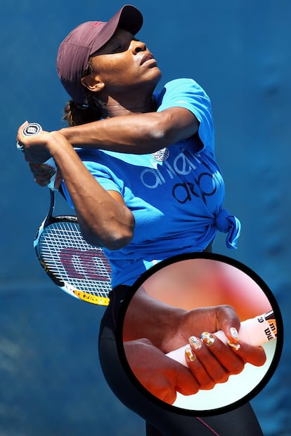 La deportista Serena Williams obvia los estragos que puede hacer el tenis sobre sus manos y elige una manicura de lo más llamativa. ¿Una estrategia para distraer a su oponente?