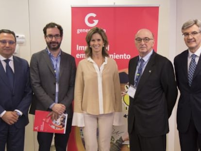 De izquierda a derecha: Alfonso Mur, socio de Deloitte; Jorge Barrero, director general de Cotec; Cristina Garmendia, presidenta de Cotec; Elias Fereres, presidente de la Real Academia de Ingeniería, y Fernando Ruiz, presidente de Deloitte, durante la presentación de la cuarta edición de Generacción.