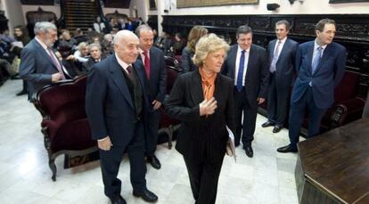 La Defensora del Pueblo, Soledad Becerril, a su llegada al Colegio de Notarios de Valencia