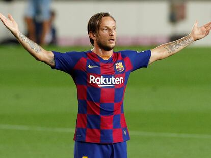 Rakitic, durante el encuentro ante Osasuna.