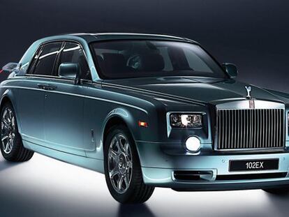 Rolls-Royce ya tiene un modelo que se recarga con un enchufe: el 102EX Experimental Electric.