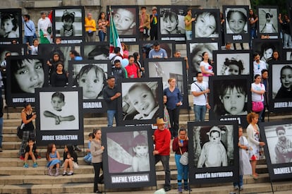 Protesta por el séptimo aniversario del incendio en la guardería ABC en Ciudad de México, en junio 2016.