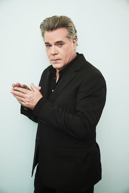 Liotta posa con motivo de la promoción de la serie 'Shades of Blue', en Pasadena (California), el 2017.