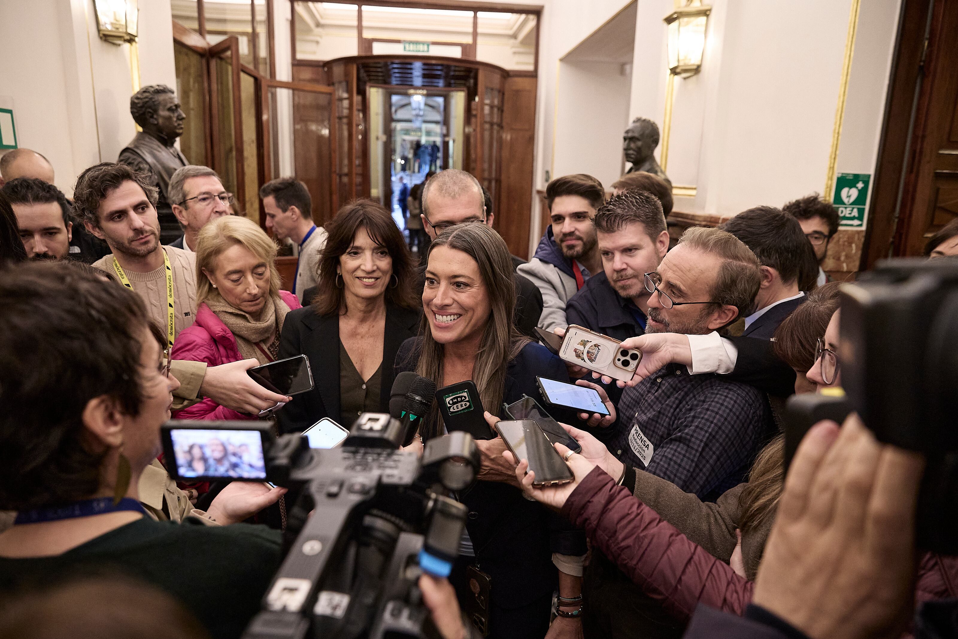 El Gobierno rescata un plan con seis leyes para combatir los pseudomedios