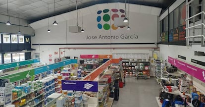 Establecimiento de Pinturas Jose Antonio García.