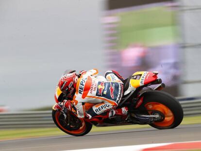 M&aacute;rquez pelea por la primera fila en el circuito de Termas. 