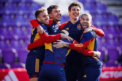 Varios jugadores de la selección española en el último entrenamiento en Valladolid antes del partido contra Georgia.