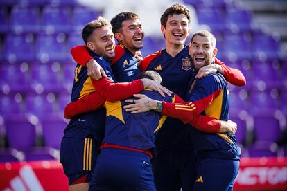 Varios jugadores de la selección española en el último entrenamiento en Valladolid antes del partido contra Georgia.