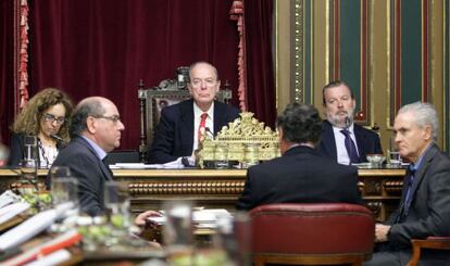 Ibon Areso preside el pleno de Bilbao, en el que se han aprobados los Presupuestos.