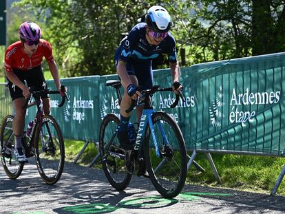 Van Vleuten, al ataque en La Redoute.