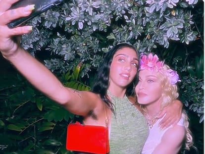 Lourdes León y Madonna, en una foto de verano de 2020 del perfil de Instagram de la joven.