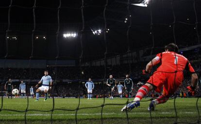 Sergio Aguero marca el gol del empate.