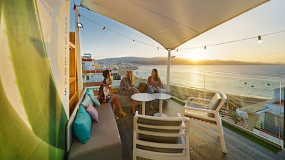 El Rooftop & Terrace Aloe, en la octava planta del hotel Aloe Canteras, en Las Palmas de Gran Canaria.