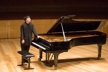 El pianista Mao Fujita durante su recital en Zaragoza, el pasado 16 de septiembre, en una imagen cedida por el auditorio de Zaragoza.