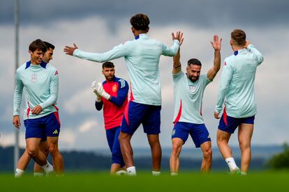 El ltimo entrenamiento de la seleccin espa?ola en Donaueschingen antes de la final del domingo.