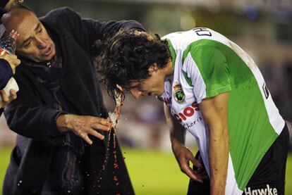 Christian Fernández sangra tras un topetazo.