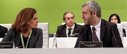 Marta Bardon Fern&aacute;ndez Pacheco y Maurici Lucena en la junta de Aena.