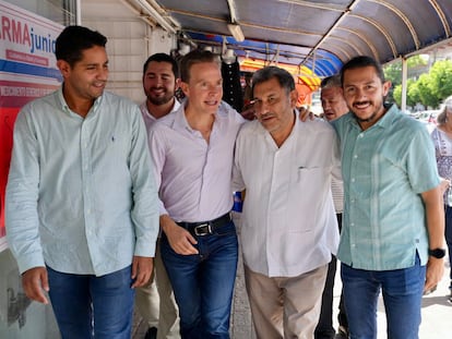 Manuel Velasco, aspirante del Partido Verde a la candidatura presidencial, durante su visita a Coatzacoalcos, Veracruz.