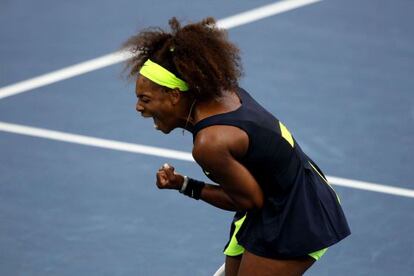 Serena celebra un punto ante Azarenka