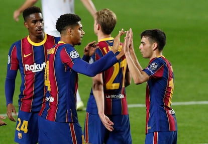 Pedri celebra su gol este martes en el Camp Nou