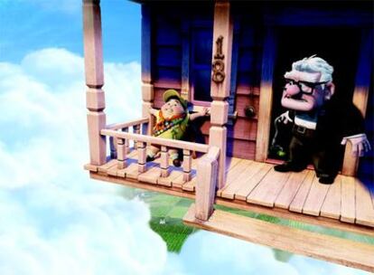 Un fotograma de la última película de Pixar, <i>Up, </i>con la pareja protagonista, el niño Russell y el jubilado Carl Fredricksen.