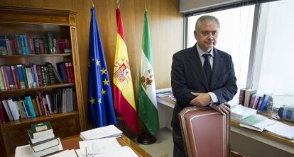 El fiscal jefe de la Audiencia Provincial de M&aacute;laga, Juan Carlos Lopez Caballero, en la Ciudad de la Justicia de la capital.