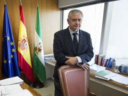 El fiscal jefe de la Audiencia Provincial de M&aacute;laga, Juan Carlos Lopez Caballero, en la Ciudad de la Justicia de la capital.