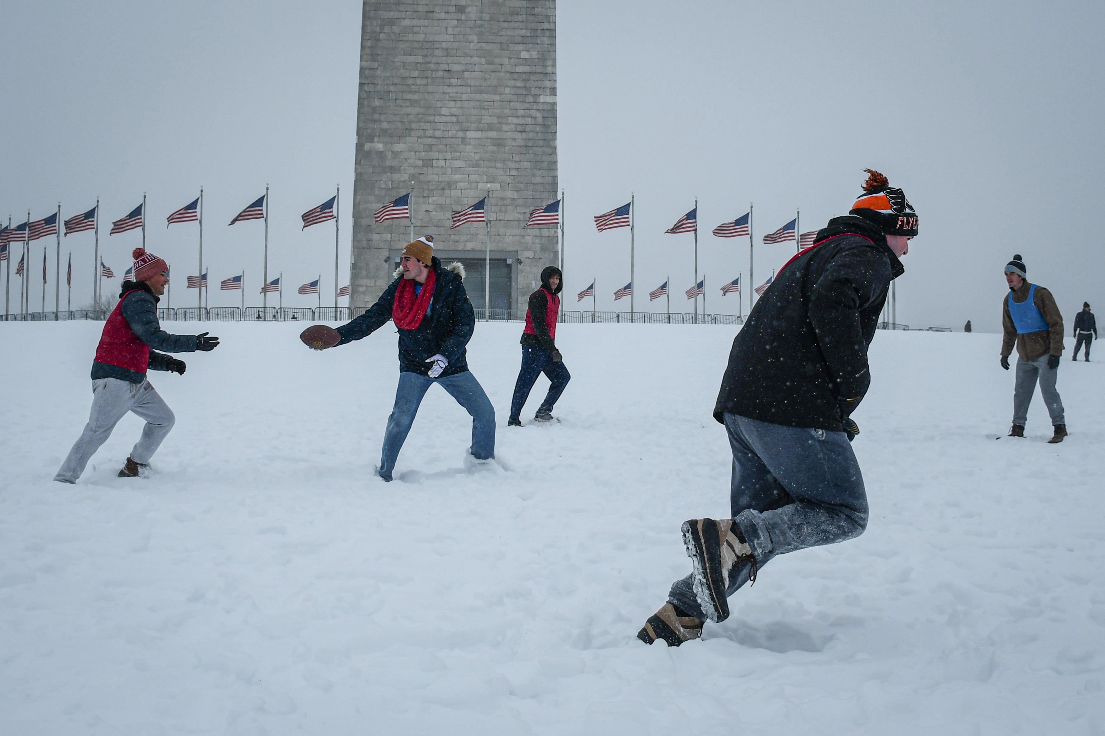 Al menos 14 muertos y más de 800.000 hogares sin luz en Estados Unidos por la tormenta ‘Fern’
