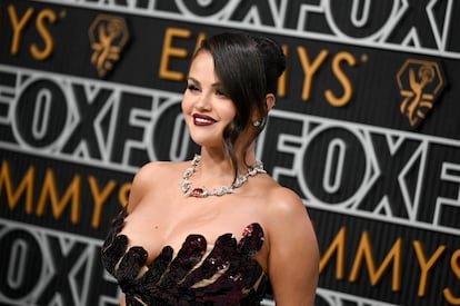 Selena Gomez, en la 75ª edición de los Premios Emmy, celebrada en el Peacock Theatre el día 15 en Los Ángeles (California).