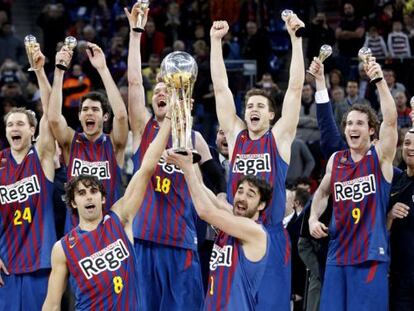 Los jugadores del Barcelona celebran la victoria