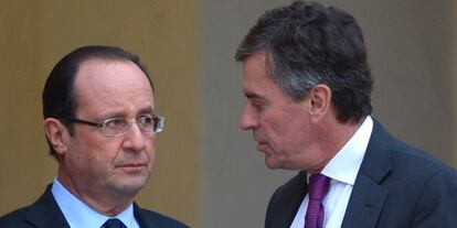 El presidente franc&eacute;s, Fran&ccedil;ois Hollande, con su exministro de Hacienda Jer&ocirc;me Cahuzac el 4 de enero. 