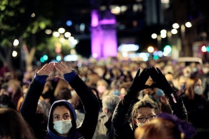 Manifestación en Valencia con motivo del Día Internacional para la Erradicación de la Violencia contra las Mujeres en 2021.